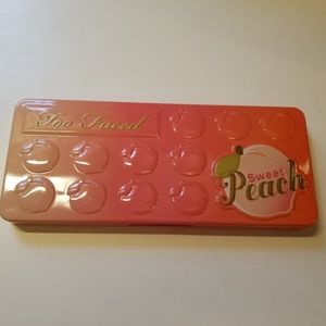 2 Eyeshadow Palettes